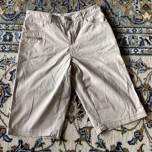 Bogner Netty Golf Bermuda Shorts Women's Mid Rise Sporty Summer Sleek Size S